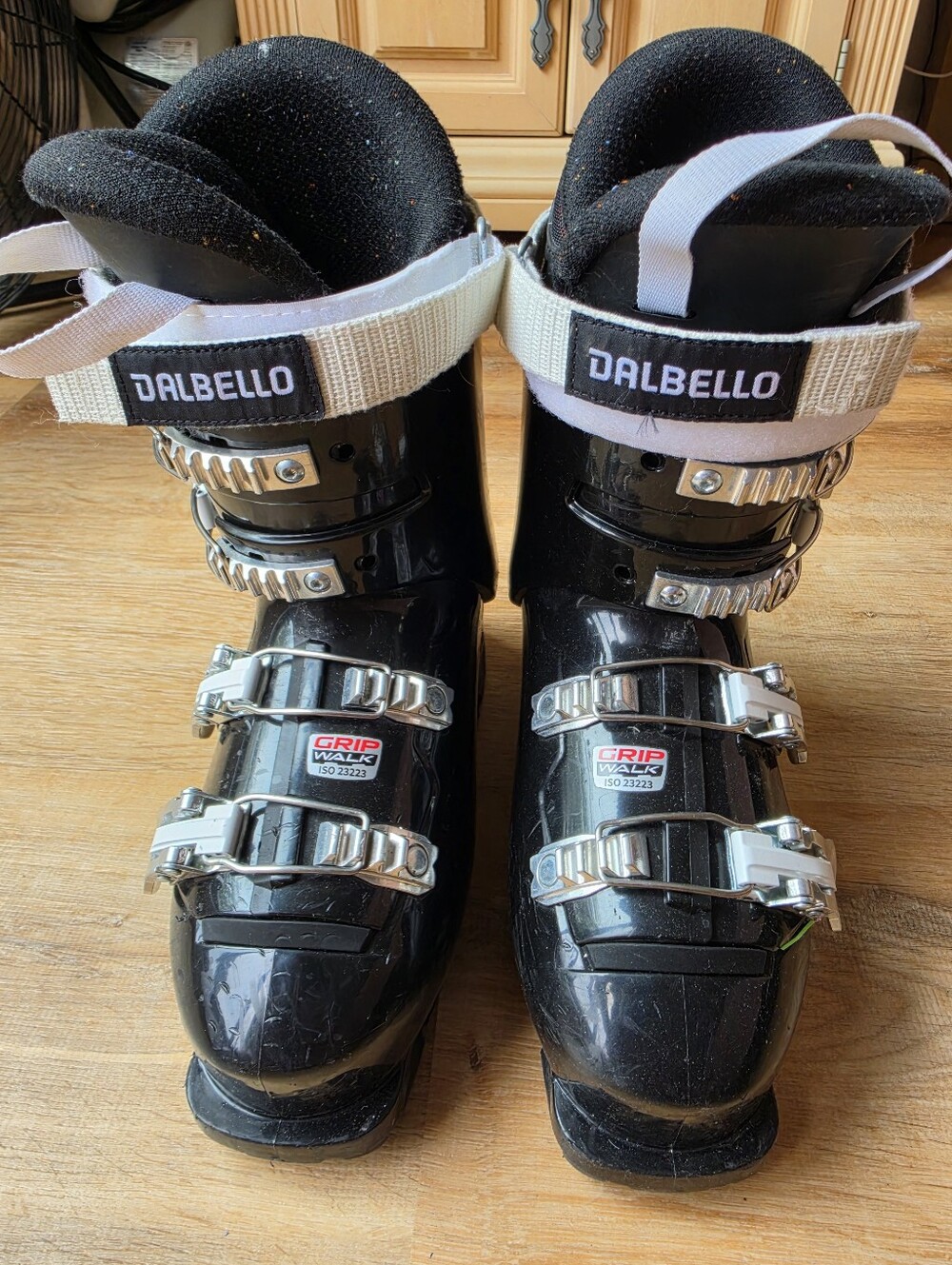 Black Dalbello Green Gaia 4.0 GW Junior Ski Boots Size 23.5